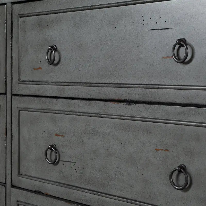 Traditional 4-Drawer Chest with Fluted Columns & Medallion Accents